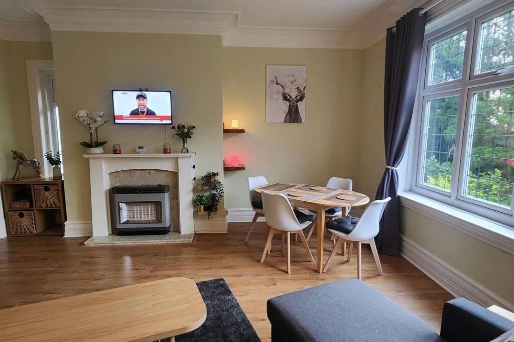 Spacious Guest Flat Near Roundhay Park Leeds  Exteriör bild